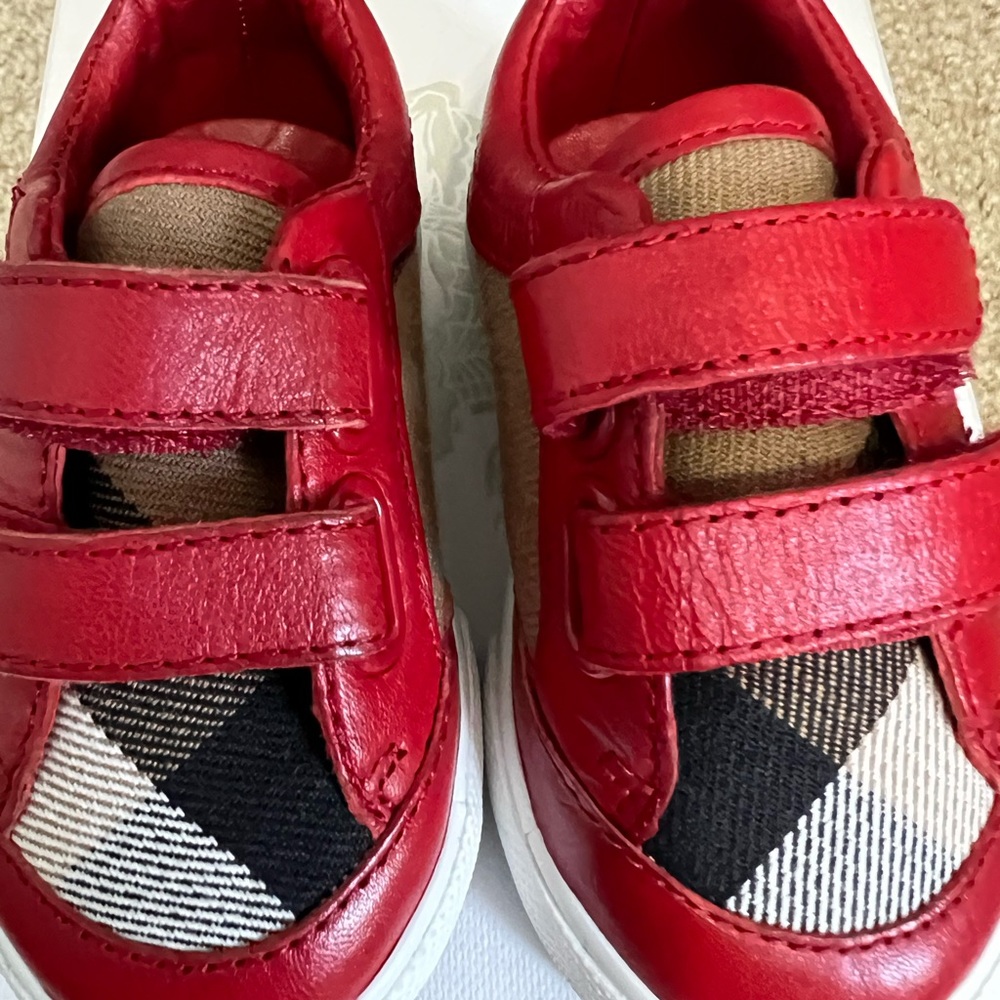 Burberry Sneakers (Baby)